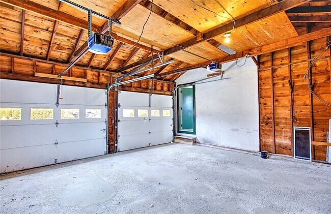 Building Photo - 12 Whalen Dr