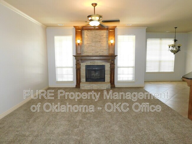 Building Photo - 1100 Kelsi Dr