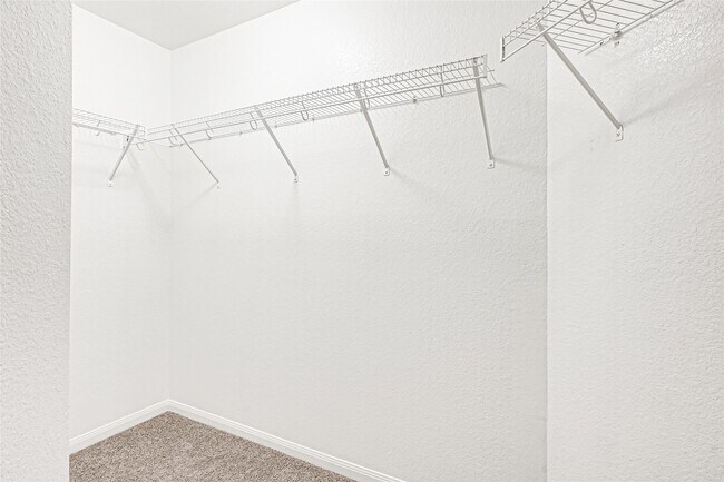 Building Photo - 11122 Hillside Creek Dr