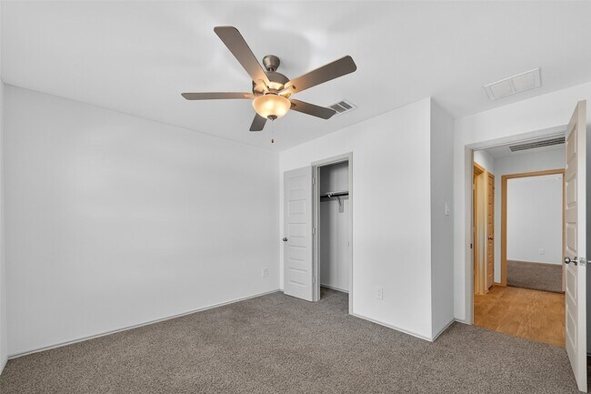 Building Photo - 9721 Chelsea St