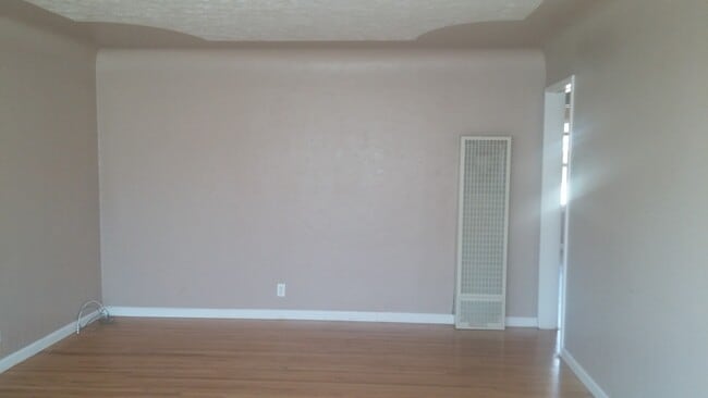 Building Photo - Recently remodeled unit in the Mayfair District offering nice amenities, 1 car garage, backyard a...