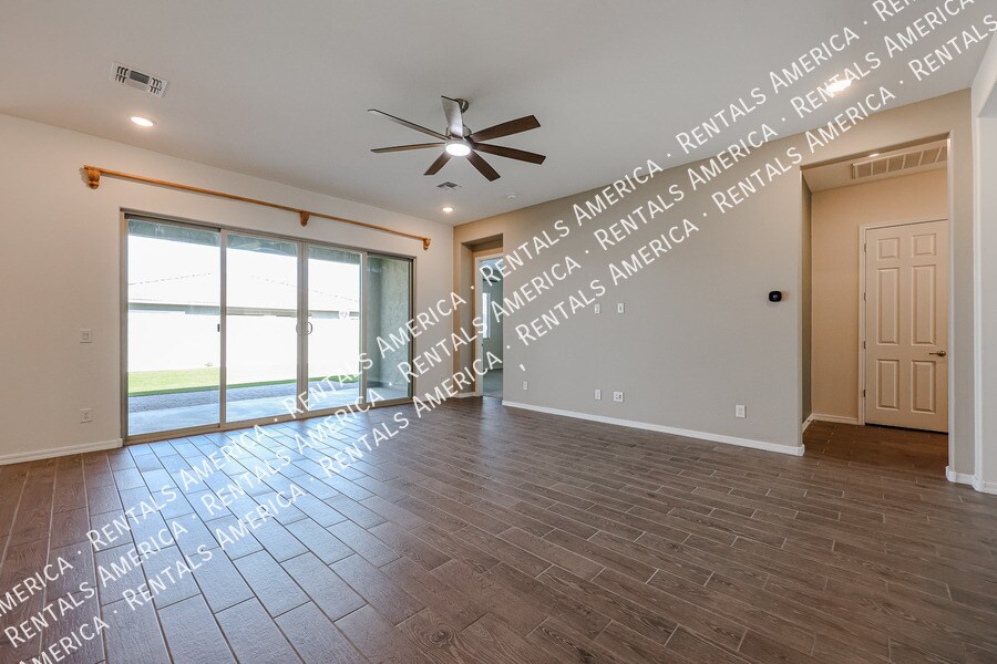 Building Photo - 44716 N 44th Ave