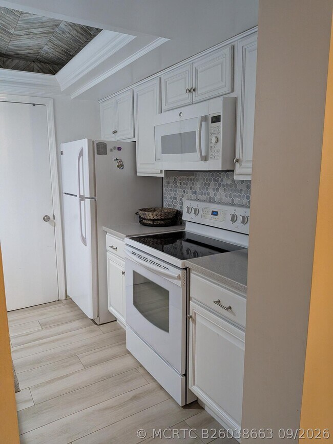 Building Photo - 2400 S Ocean Dr