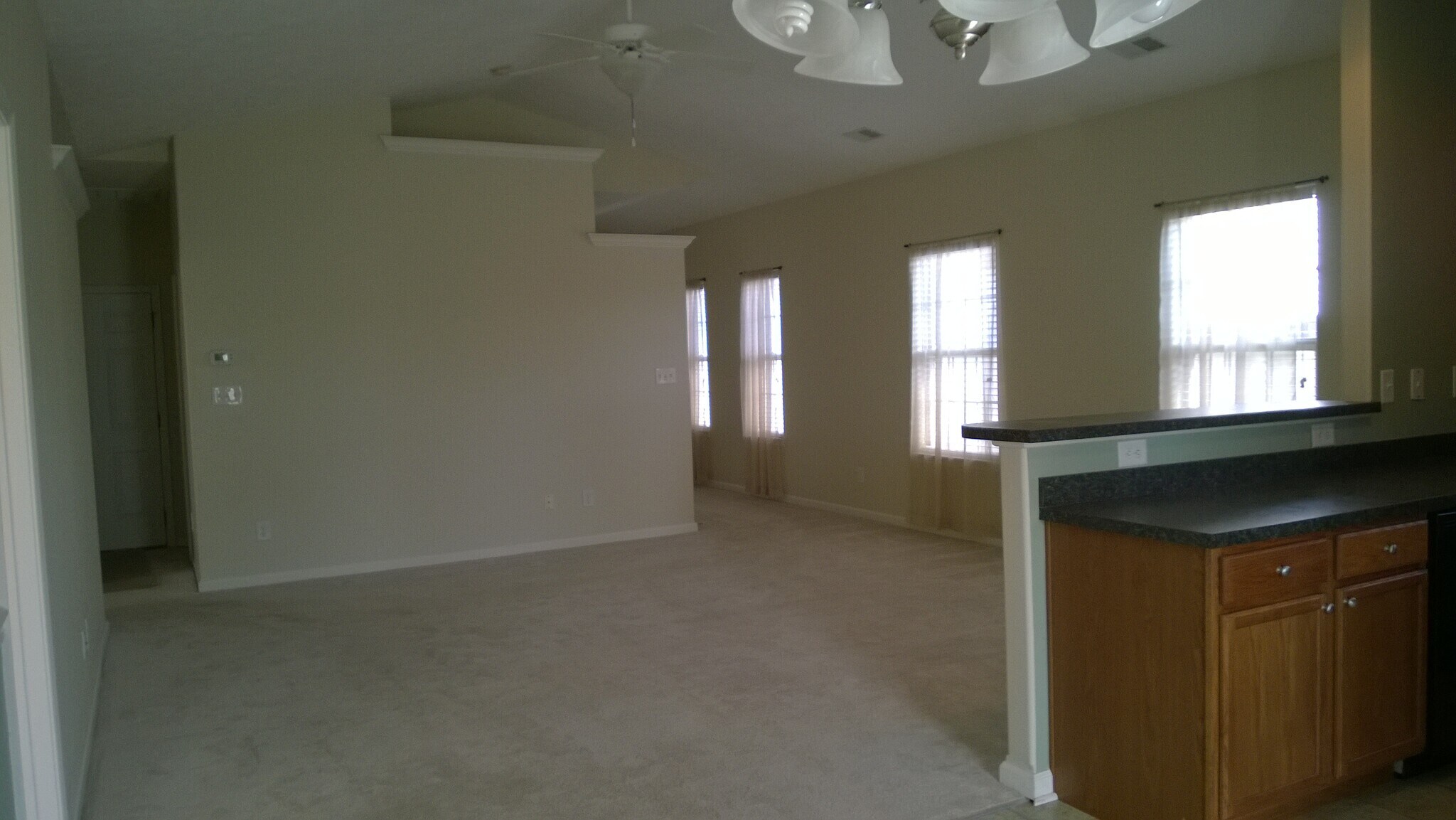 Building Photo - 1093 Winding Oak Trl