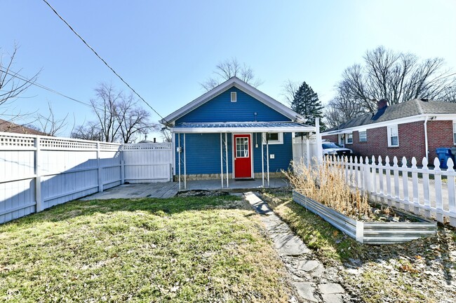 Building Photo - 6186 Evanston Ave