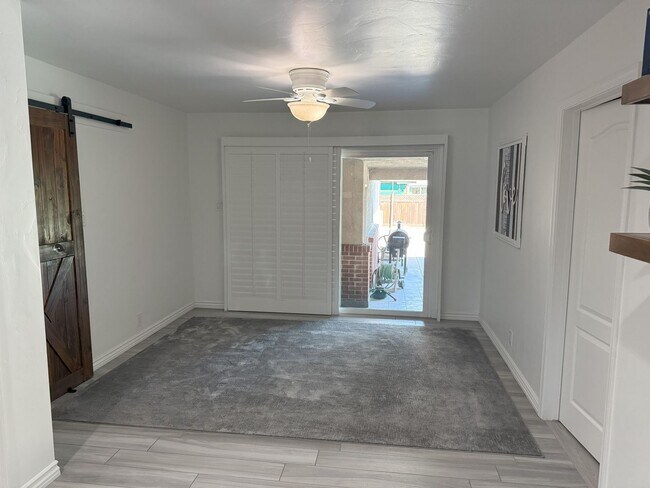 Building Photo - Beautiful Southside Los Banos Rental