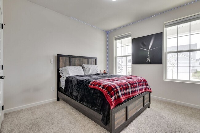 Building Photo - 945 Pleasant Ridge Run