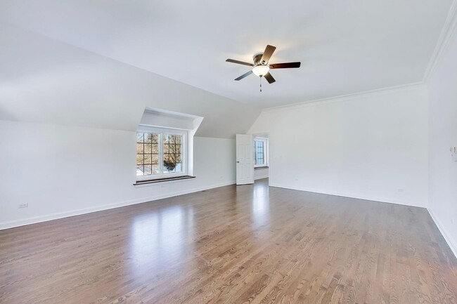 Building Photo - 931 Coventry Dr