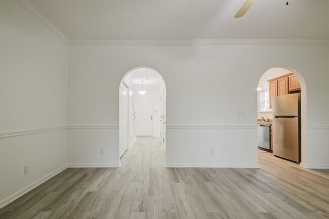 Building Photo - 1698 Low Country Pl