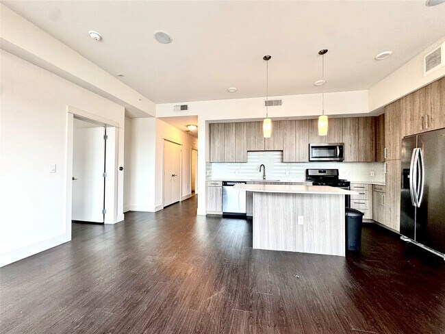 Building Photo - 3120 Smith St