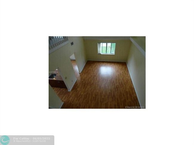 Building Photo - 710 NW 207th Ave
