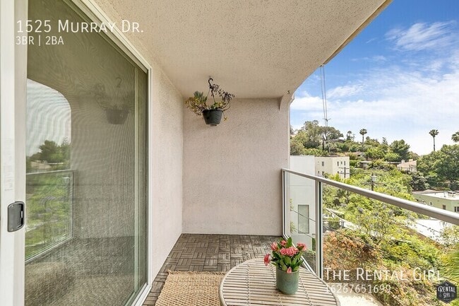 Building Photo - 1525 Murray Dr