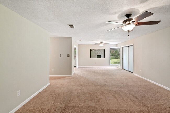 Building Photo - 4410 Goshen Lake Dr S