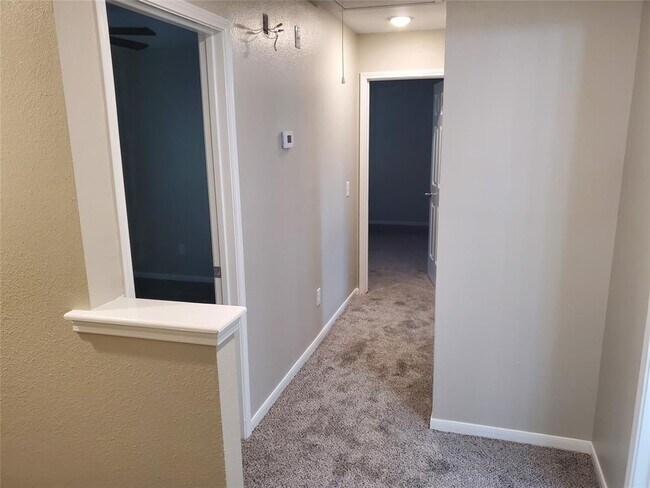 Building Photo - 2111 Aberdeen Dr