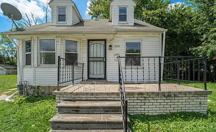 Primary Photo - 9555 Montrose St