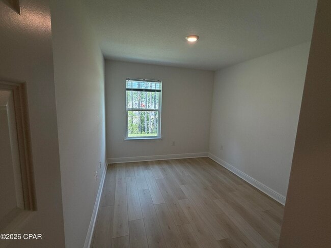 Building Photo - 479 Melrose Wy