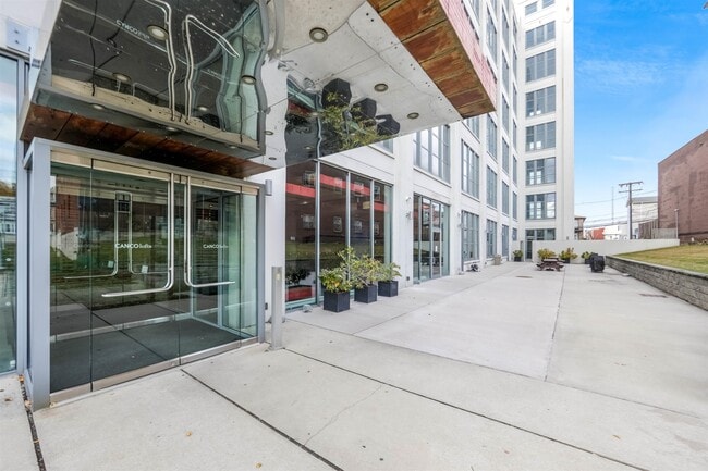 Building Photo - 50 Dey St