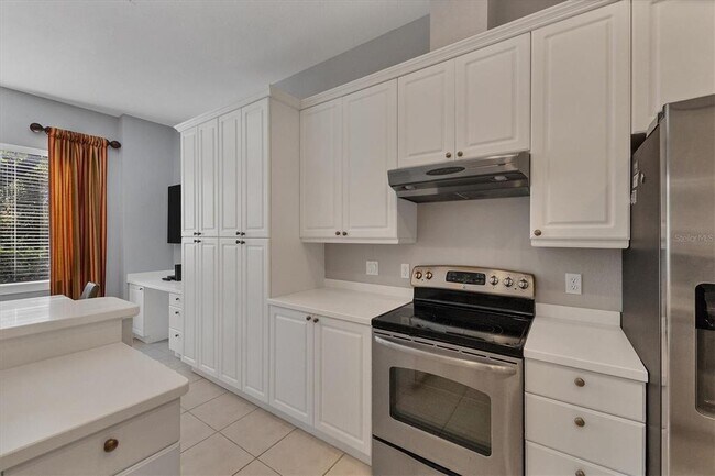 Building Photo - 5523 46th Ct W