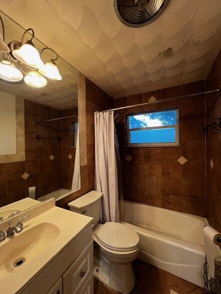 Building Photo - 2201 N 56th Ter