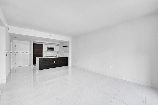 Building Photo - 301 Altara Ave