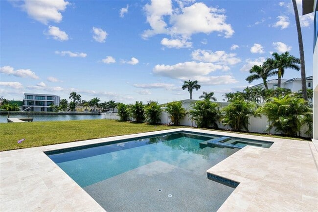 Building Photo - 3 Treasure Ln