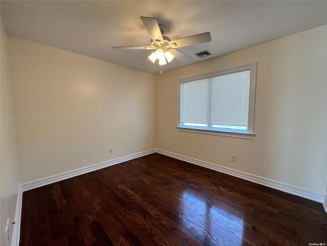 Building Photo - 316 Kimberly Pl