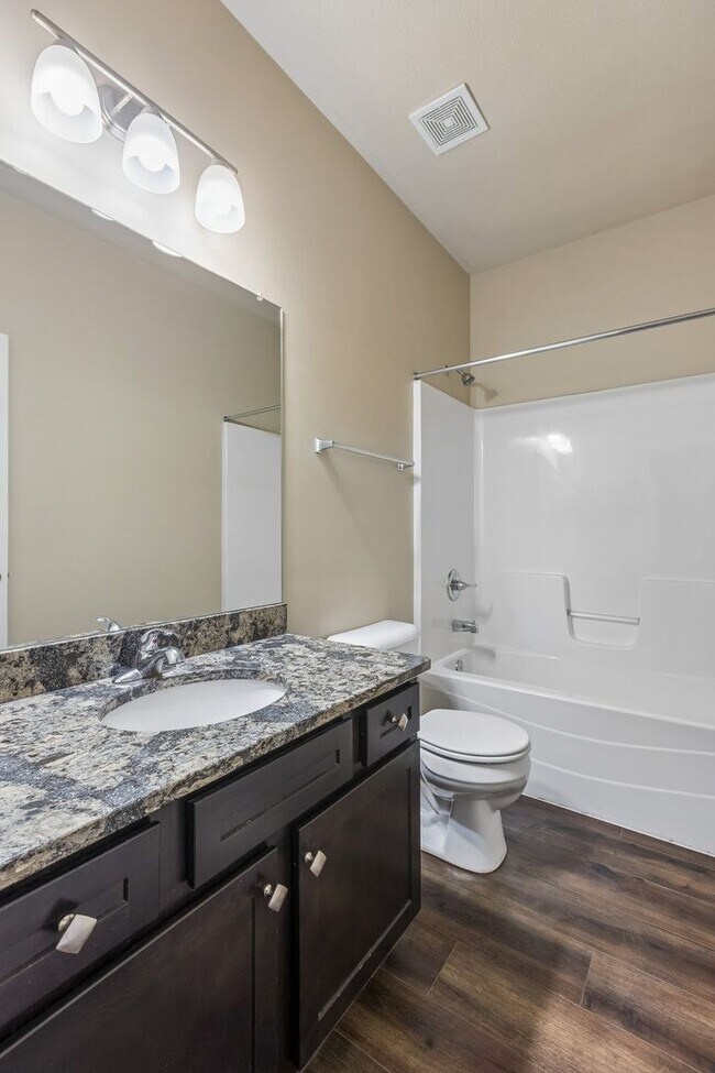 Building Photo - Beautiful Ranch Home Backing to Trees!!