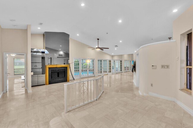 Building Photo - 22595 Esplanada Cir