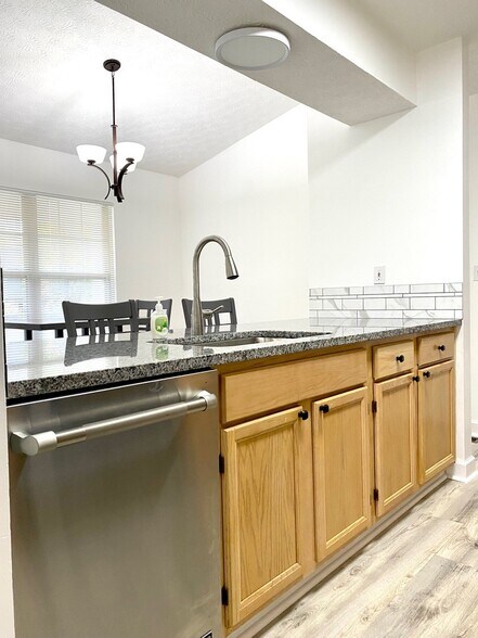 Building Photo - 4964 Abberton Ct