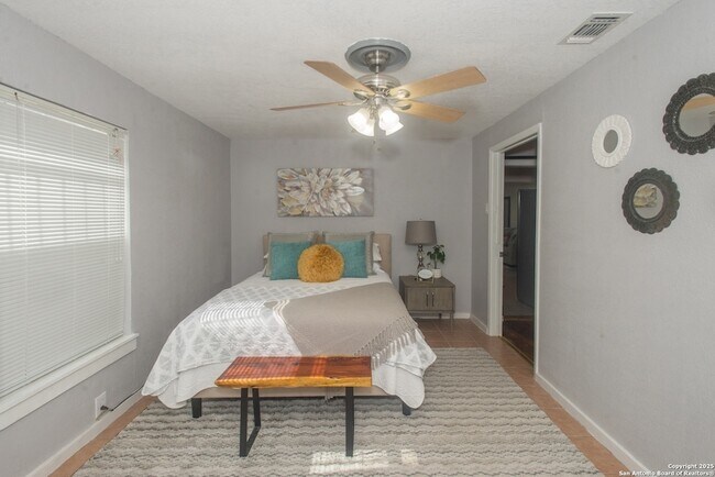 Building Photo - 611 Brunswick Blvd