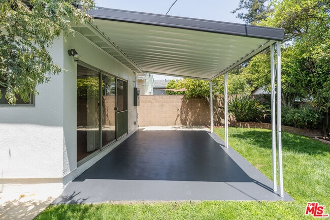 Building Photo - 12800 Stanwood Dr