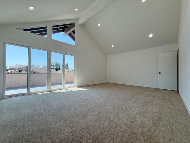 Building Photo - Greenbrook Estate Home