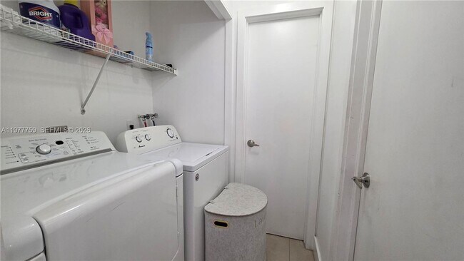 Building Photo - 15856 SW 112th Terrace