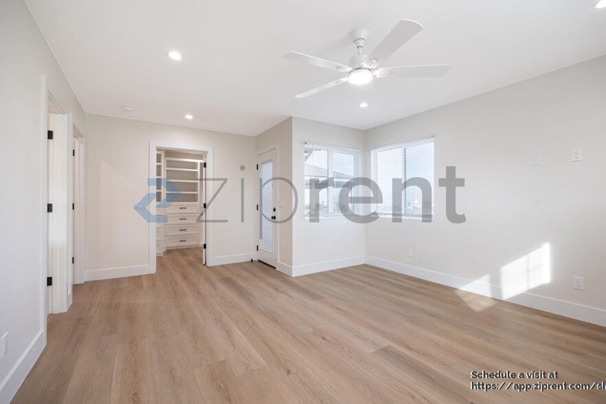 Building Photo - 5002 Plainview Rd