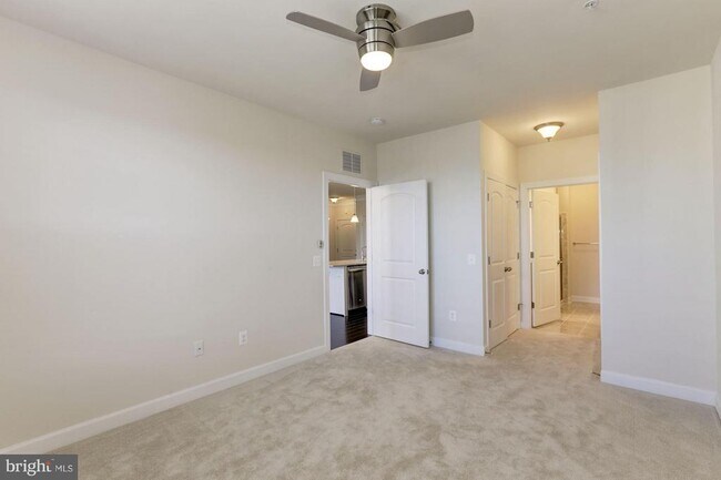 Building Photo - 13740 Endeavour Dr