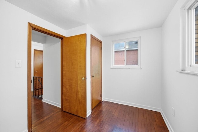 Building Photo - Newly renovated 3 bedroom all brick home in North Braddock!