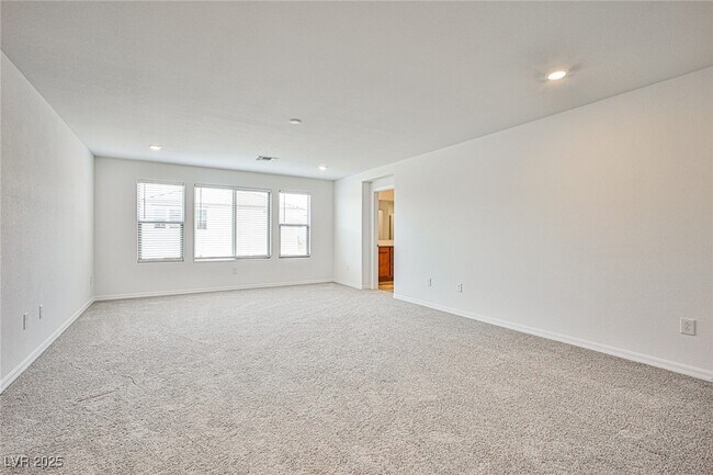 Building Photo - 7523 Castlegreen Ave