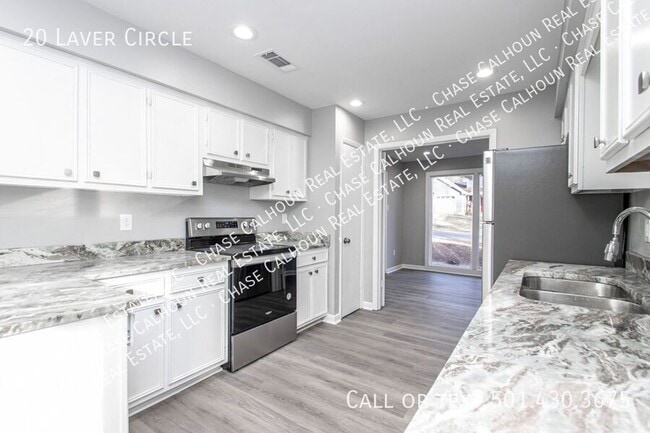 Building Photo - 20 Laver Cir