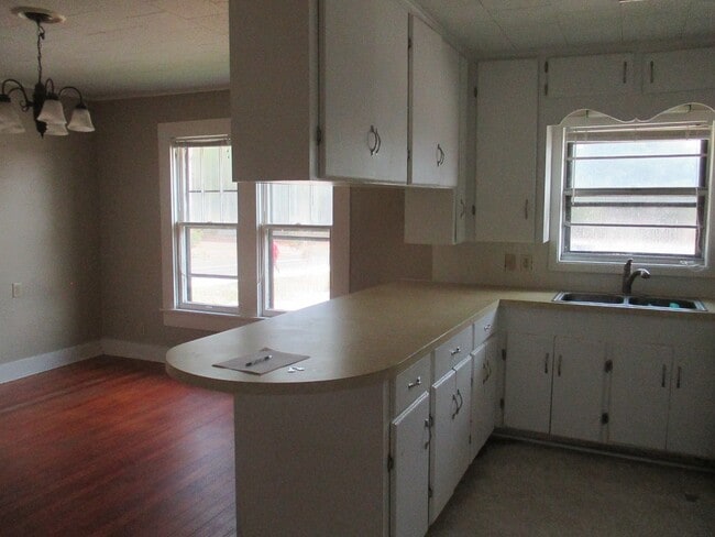 Building Photo - 708 TECH