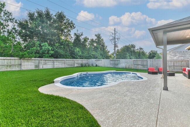 Building Photo - 22095 Volante Dr