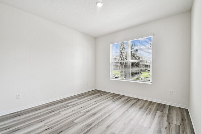 Building Photo - 7853 Oak Reflection Lp