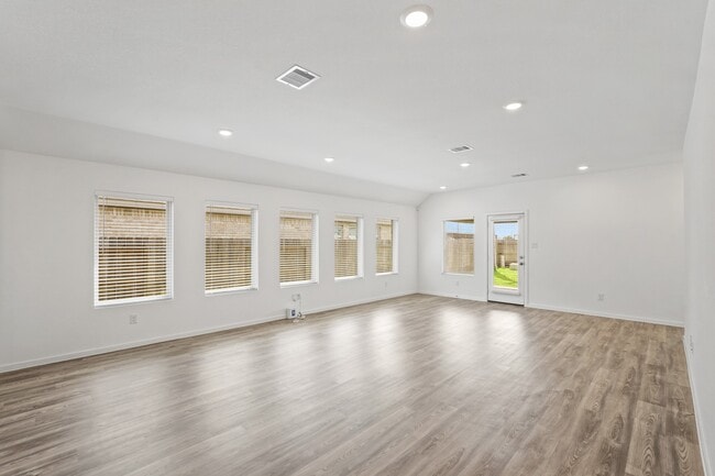 Building Photo - 5403 Still Mdw Ln