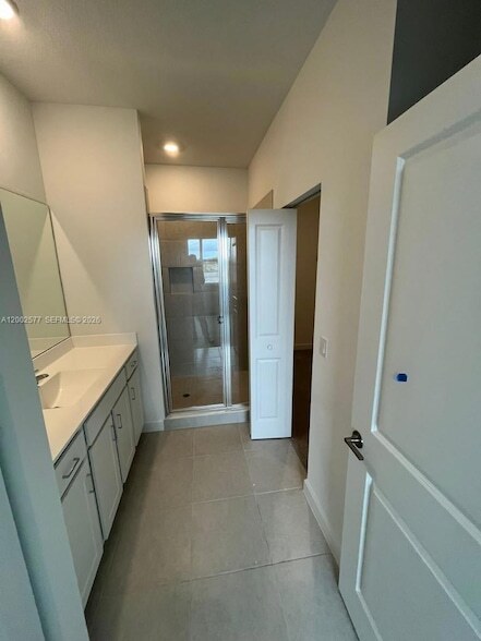 Building Photo - 212 SE Woodbark St