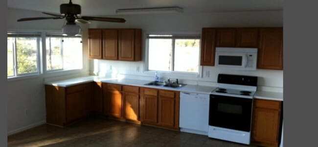 Building Photo - 14290 Ridge Rd