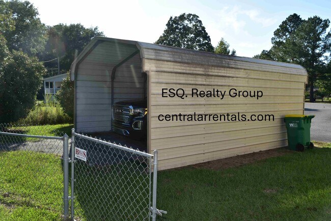 Building Photo - 16801 Cornfield Dr