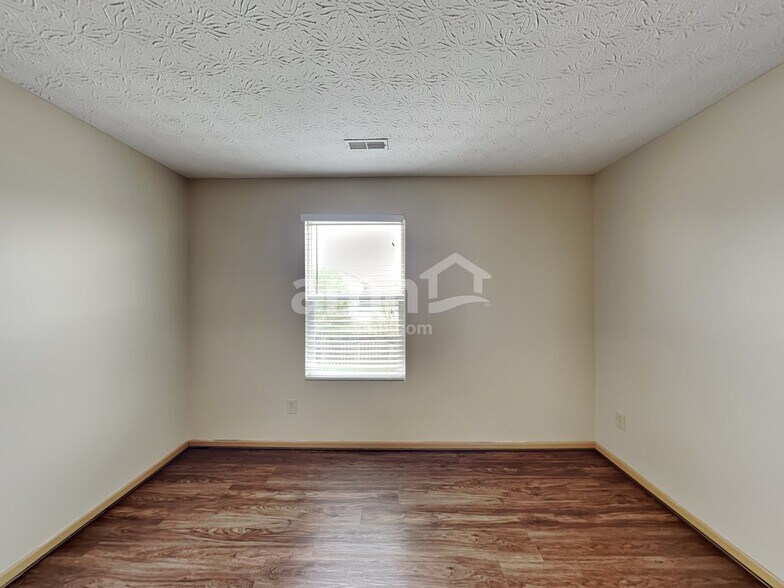Building Photo - 7468 Hemrich Dr