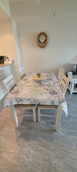 Dining Area - 1457 San Cristobal Ave