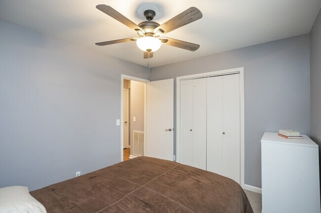 Building Photo - 1464 Autumn Knoll Rd