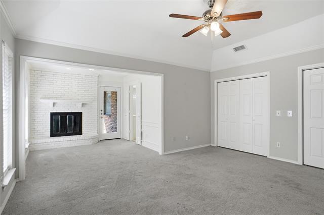 Building Photo - 2212 Valcourt Dr