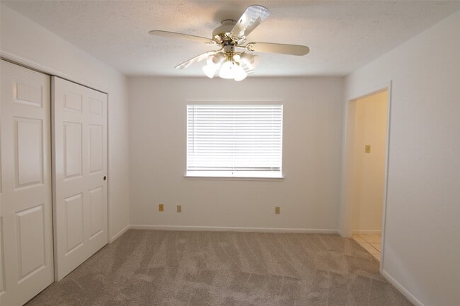 Building Photo - 1238 Manchester Cir